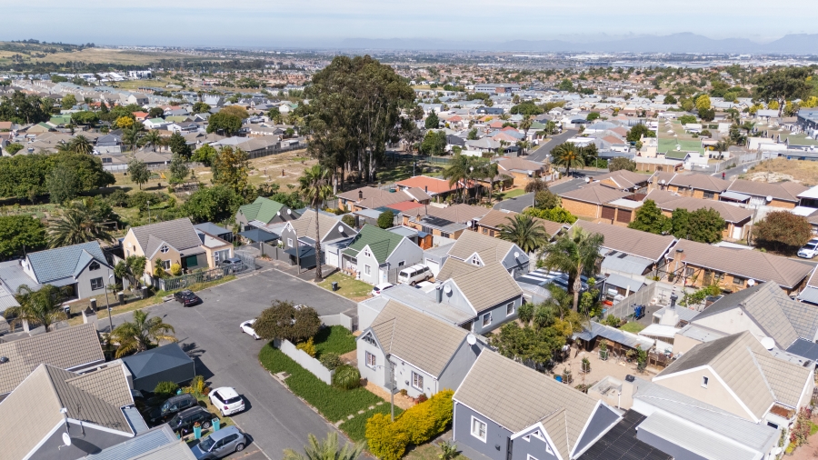 2 Bedroom Property for Sale in Protea Village Western Cape